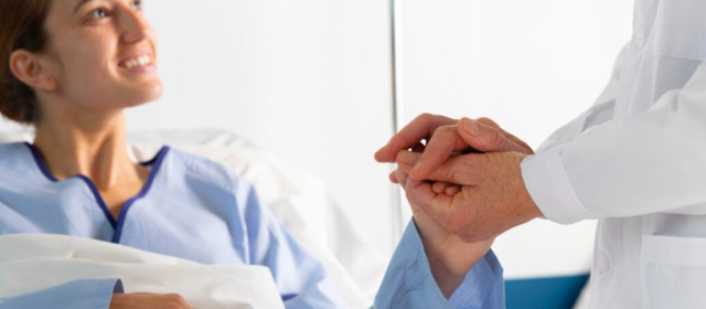 Experiência do Paciente na Cirurgia Plástica: Criando Consistência do Primeiro Contato Online à Consulta Presencial